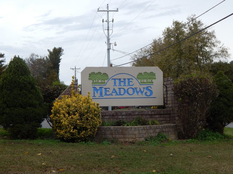 DSCN9925 The Meadows Apartments